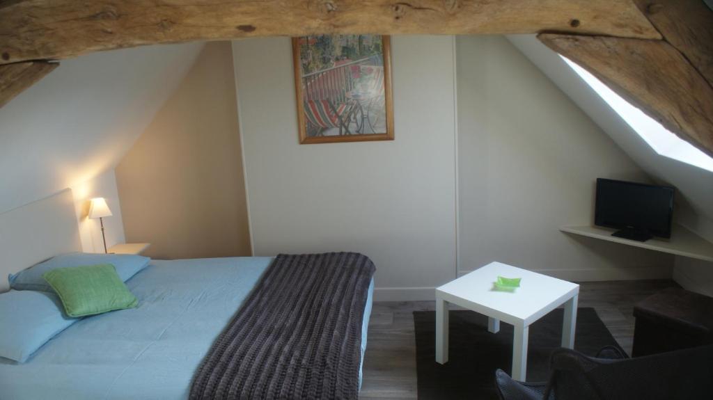 Bed and Breakfast La Maison d'à Côté à Alençon Chambre photo