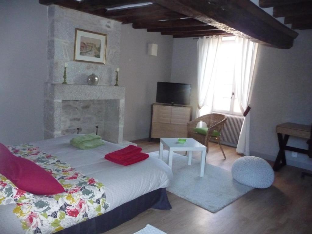 Bed and Breakfast La Maison d'à Côté à Alençon Chambre photo
